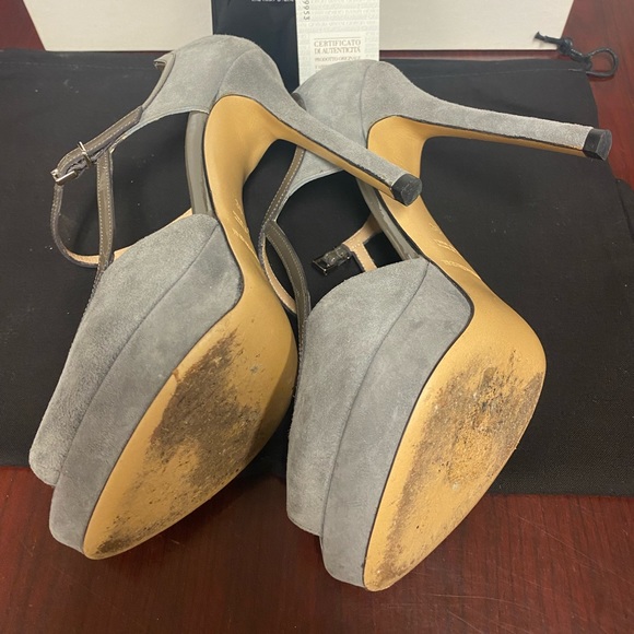 Emporio Armani grey suede high heel open toe shoes in size 6. Worn once. - Picture 6 of 9